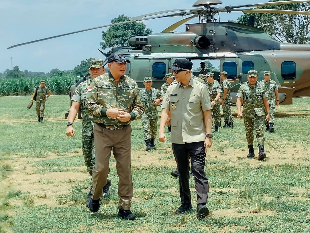 Gubernur Lampung Dampingi Menhan Tinjau Yonif TP 848