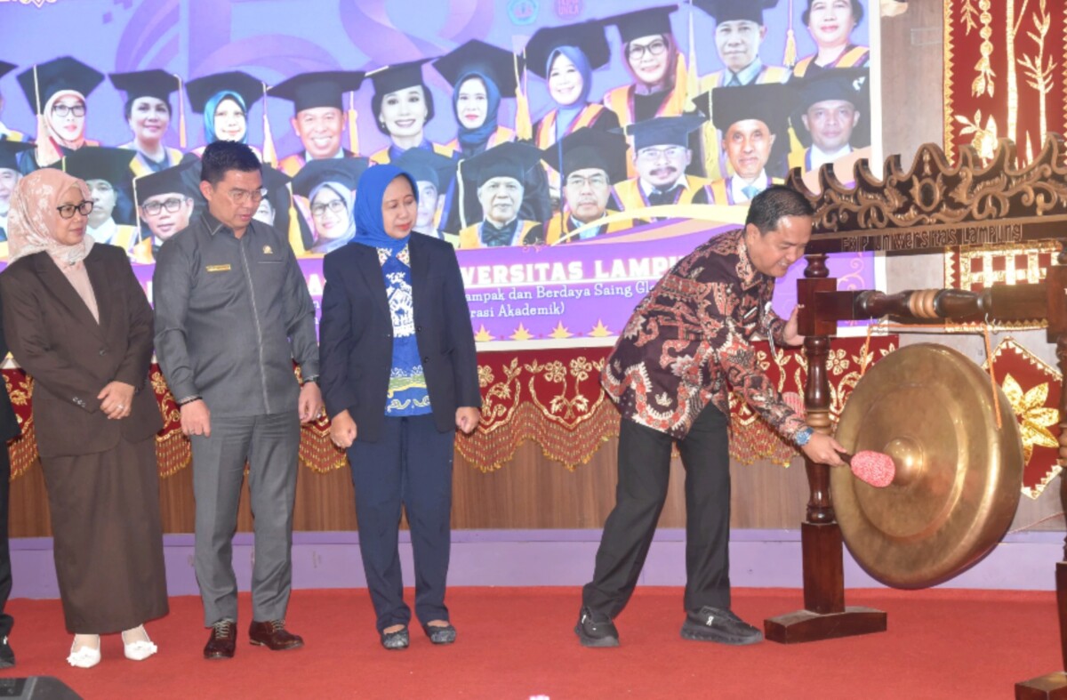 Yanuar Irawan Hadiri Gelar Wicara Guru Besar FKIP Unila