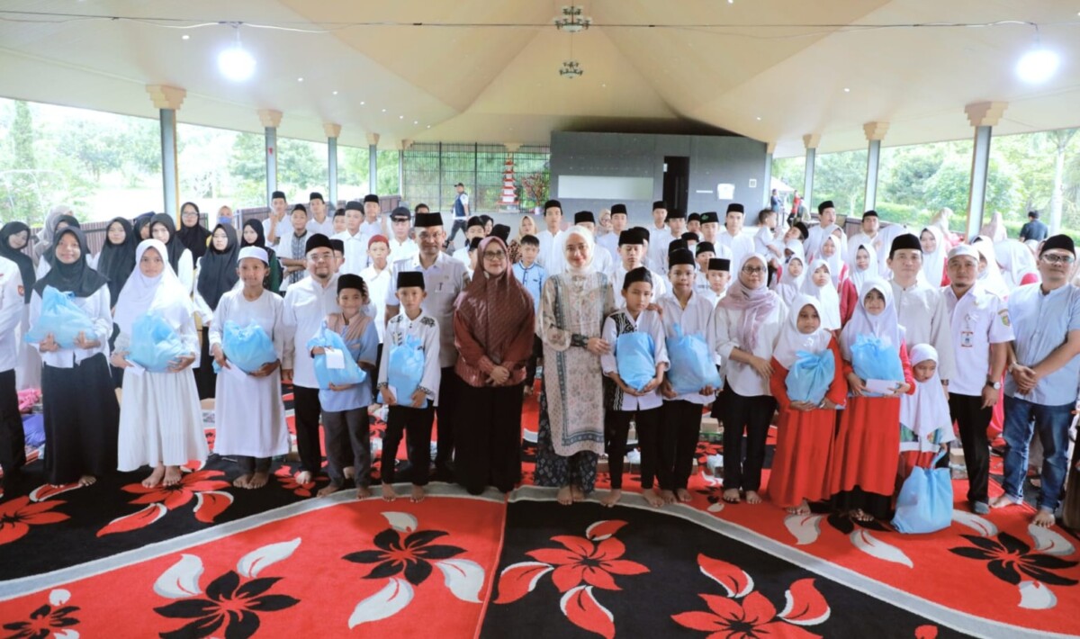 Wagub Jihan Bukber Bareng Anak Panti Asuhan di Lampung Selatan