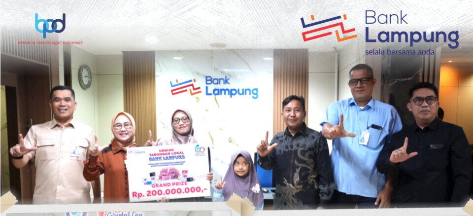 Bank Lampung Serahkan Grand Prize Hadiah Undian Simpeda Lokal