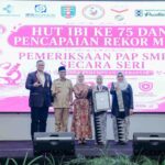 Peringati HUT IBI ke-75, Bidan Lampung Cetak Rekor MURI Lewat Pemeriksaan Pap Smear Massal