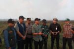Gubernur Mirza Tinjau Kebakaran Lampung Timur, Pastikan Api Tak Meluas ke Way Kambas