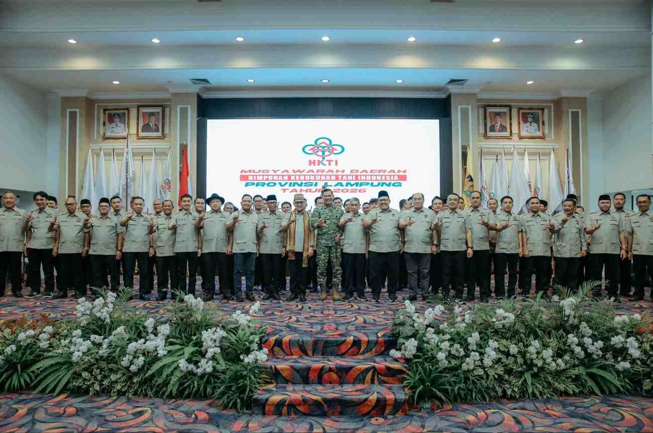 LAMPUNGSTREETNEWS, Bandar Lampung - Gubernur Lampung Rahmat Mirzani Djausal menegaskan Himpunan Kerukunan Tani Indonesia (HKTI) harus hadir dengan solusi nyata bagi petani Lampung.
