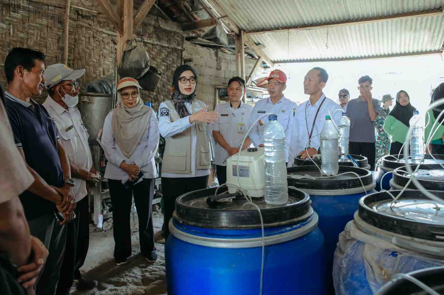 Kunjungi Lamteng, Wagub Jihan Nurlela Ajak Petani Beralih ke Pupuk Hayati Cair