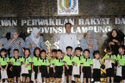 Ismet Roni Sambut Kunjungan Anak-anak TK Lazuardi Haura ke DPRD Lampung