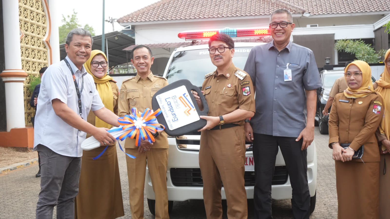 Bank Lampung Tambah Dukungan Layanan Kesehatan Lampung Utara Lewat Ambulans CSR