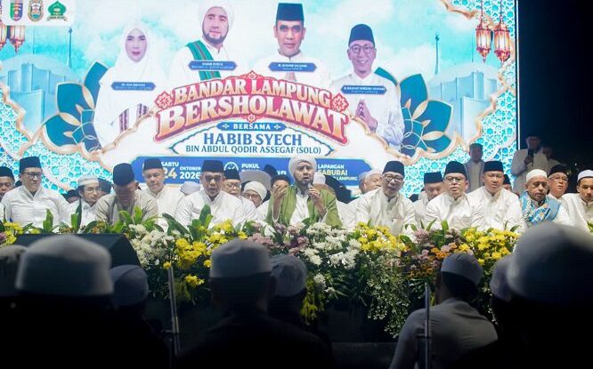 Bandar Lampung Bersholawat, Gubernur Mirza Ajak Generasi Muda Perkuat Akhlak